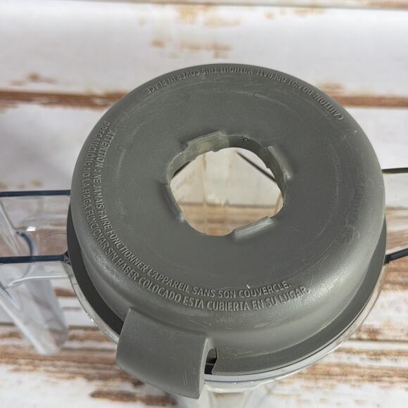 Vitamix Blender 32oz Wet Pitcher Container w/ Lid – Missing Center Plug - Picture 4 of 6